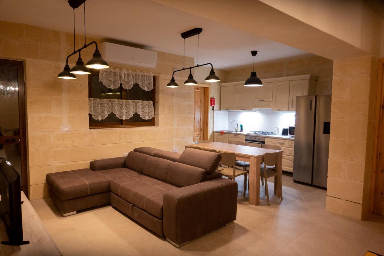 Naduri Holiday Home ภายนอก รูปภาพ